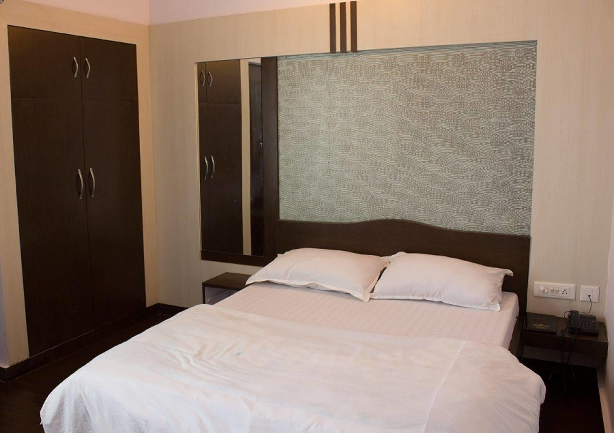 Hotel Holiday Home Jaipur Buitenkant foto